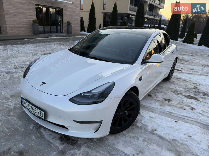 Tesla Model 3 2021