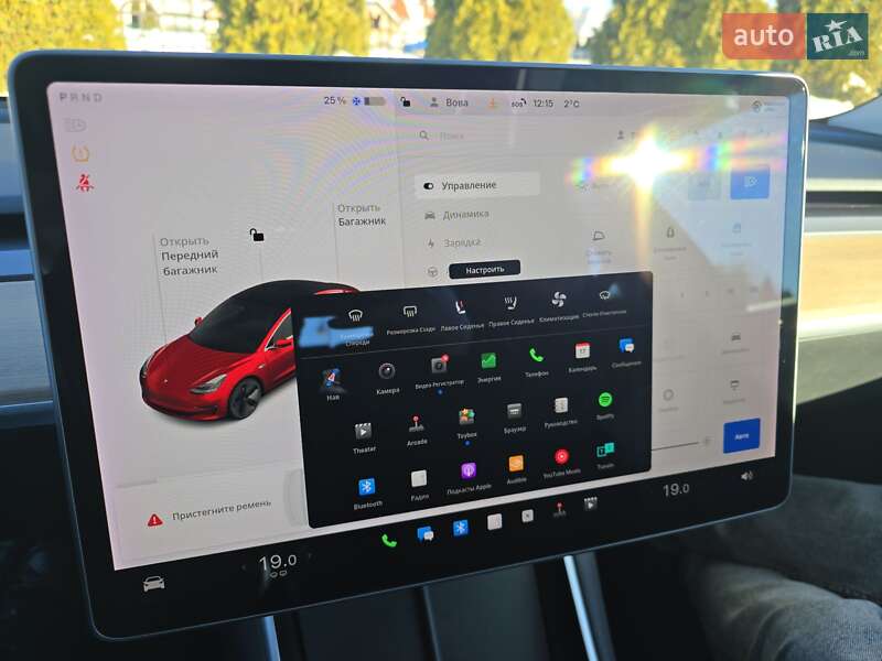 Седан Tesla Model 3 2019 в Львові