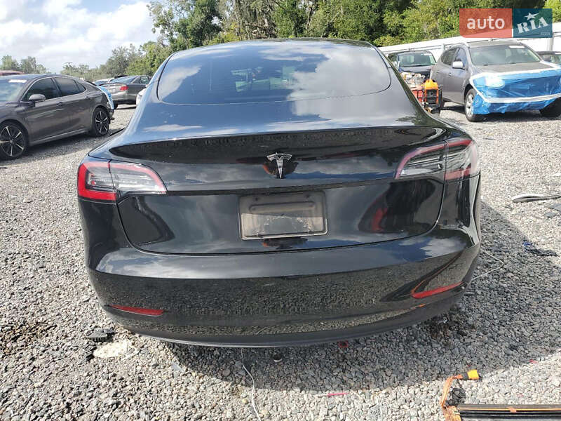 Седан Tesla Model 3 2022 в Виннице