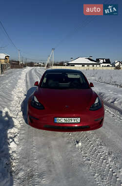 Седан Tesla Model 3 2022 в Стрые