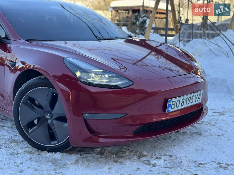 Седан Tesla Model 3 2021 в Ивано-Франковске