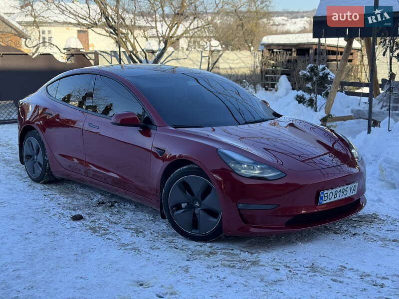 Седан Tesla Model 3 2021 в Ивано-Франковске