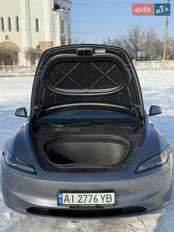 Седан Tesla Model 3 2024 в Білій Церкві