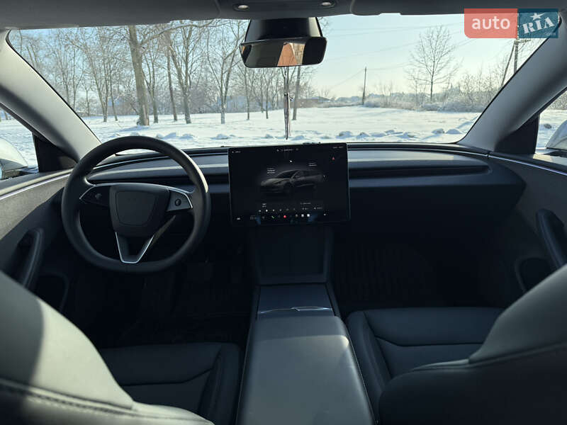 Седан Tesla Model 3 2024 в Білій Церкві