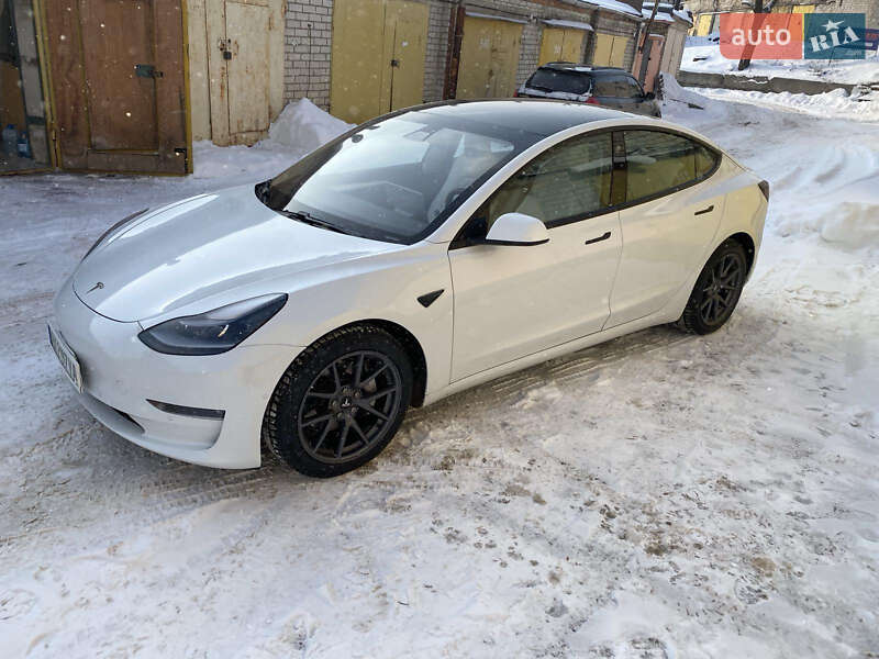 Седан Tesla Model 3 2021 в Харькове