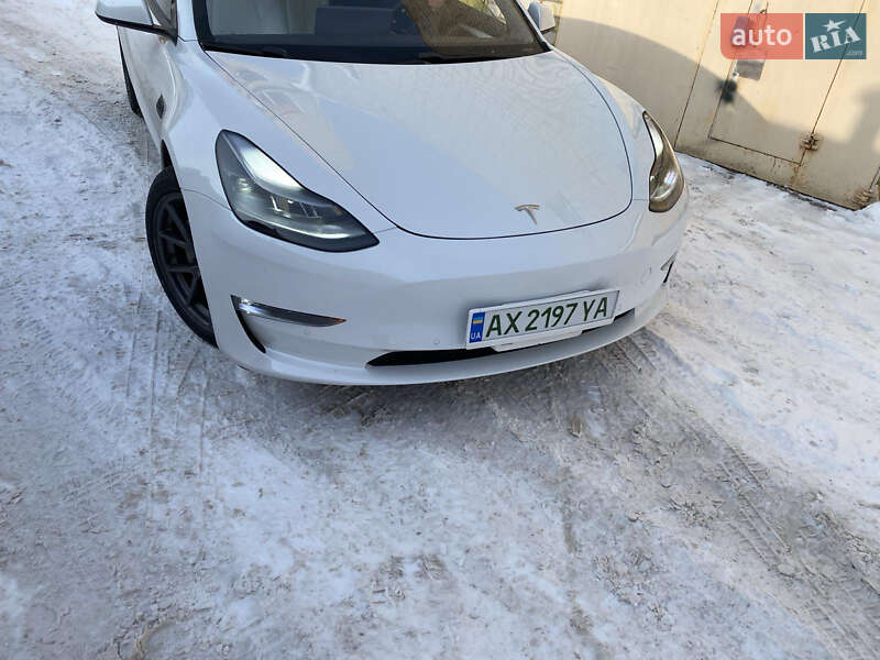Седан Tesla Model 3 2021 в Харькове