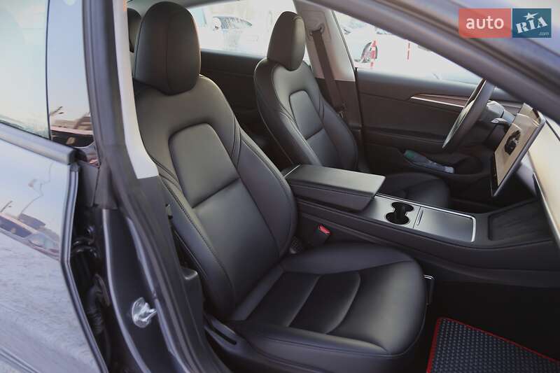 Седан Tesla Model 3 2023 в Киеве фото 12 Седан Tesla Model 3 2023 в Киеве