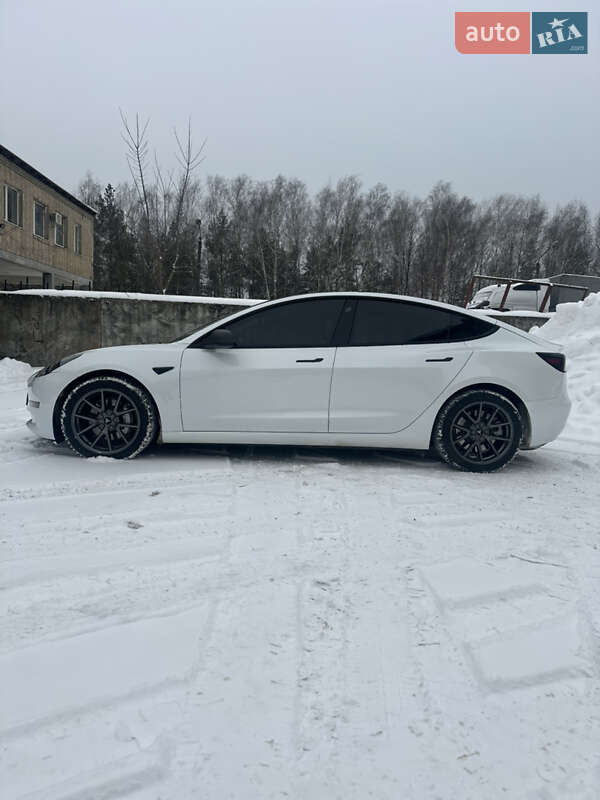 Седан Tesla Model 3 2022 в Ковелі