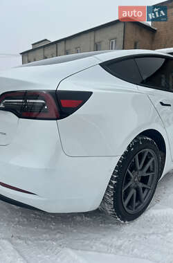 Седан Tesla Model 3 2022 в Ковелі