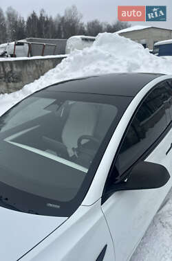 Седан Tesla Model 3 2022 в Ковелі