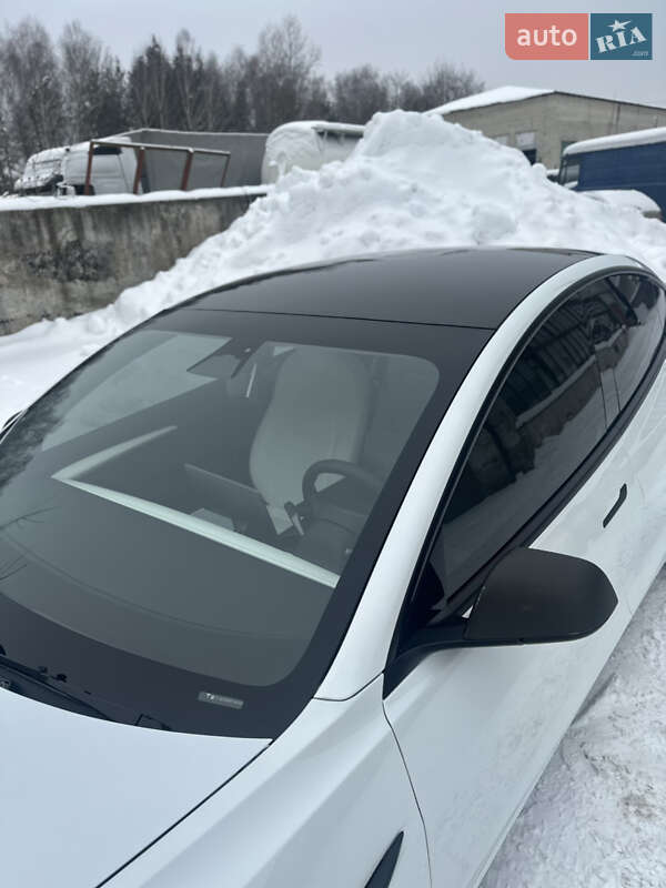 Седан Tesla Model 3 2022 в Ковелі