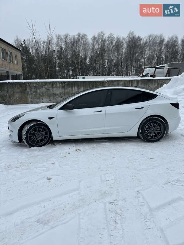 Седан Tesla Model 3 2022 в Ковелі