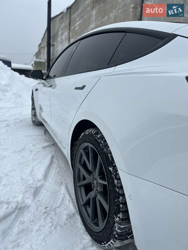 Седан Tesla Model 3 2022 в Ковелі