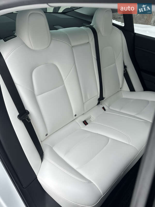 Седан Tesla Model 3 2022 в Ковеле