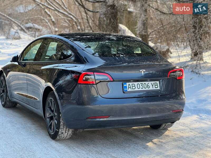 Седан Tesla Model 3 2023 в Хмельницком