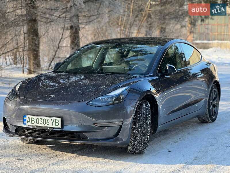 Седан Tesla Model 3 2023 в Хмельницком