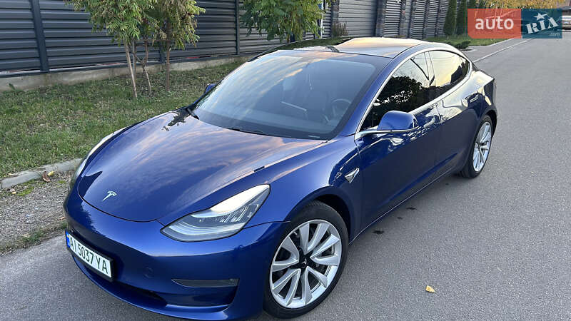 Седан Tesla Model 3 2019 в Києві