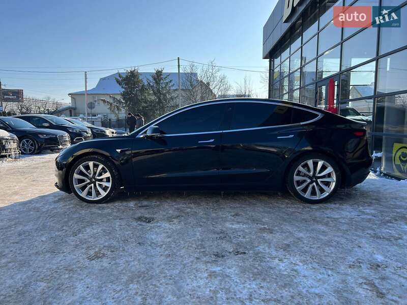 Седан Tesla Model 3 2019 в Ивано-Франковске