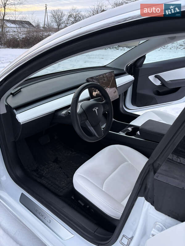 Седан Tesla Model 3 2019 в Киеве