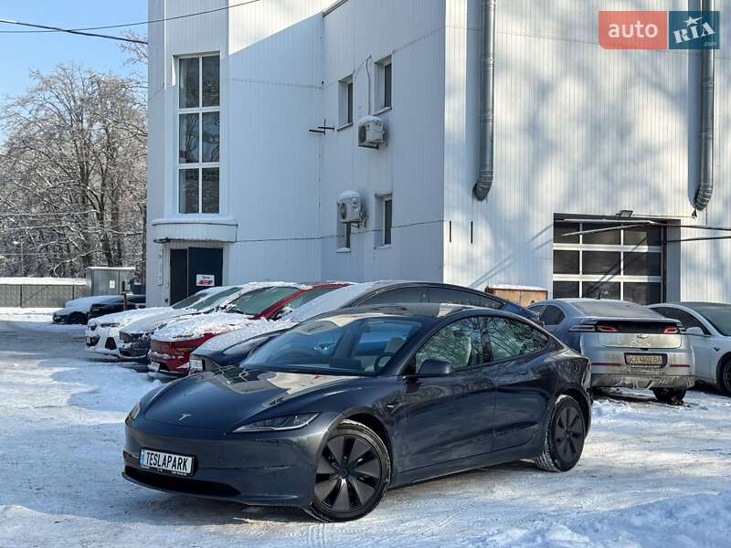 Седан Tesla Model 3 2024 в Киеве