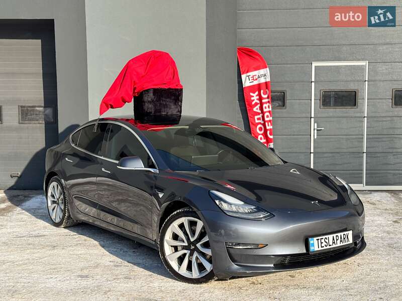 Tesla Model 3 2019