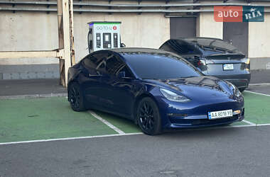 Седан Tesla Model 3 2022 в Запоріжжі