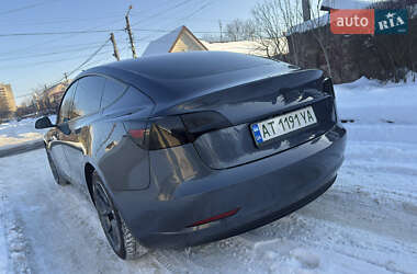 Седан Tesla Model 3 2022 в Ивано-Франковске