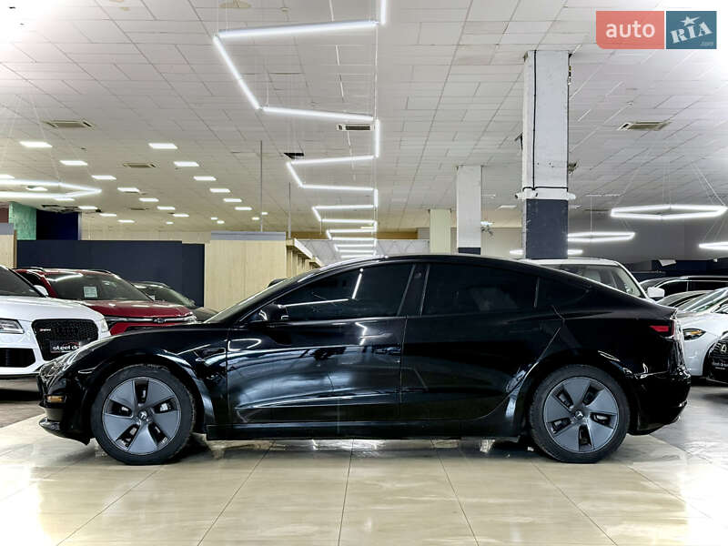 Седан Tesla Model 3 2021 в Николаеве