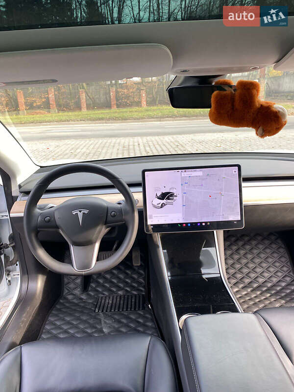 Седан Tesla Model 3 2020 в Львове фото 13 Седан Tesla Model 3 2020 в Львове