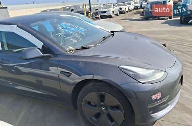 Седан Tesla Model 3 2023 в Ровно