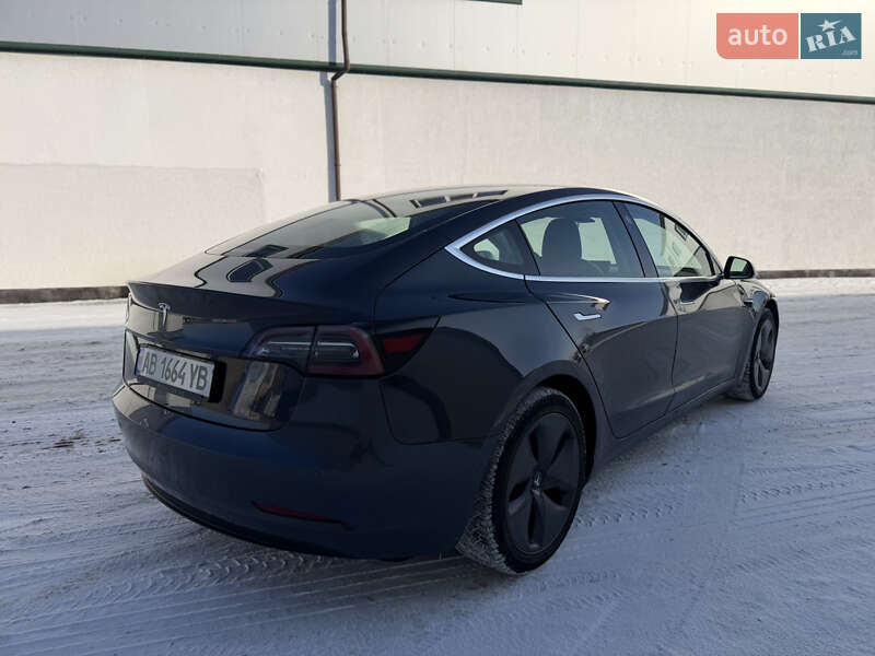 Седан Tesla Model 3 2019 в Вінниці