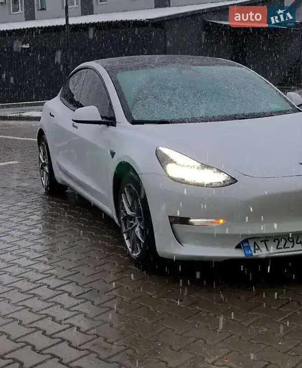Седан Tesla Model 3 2021 в Тернополе фото 16 Седан Tesla Model 3 2021 в Тернополе