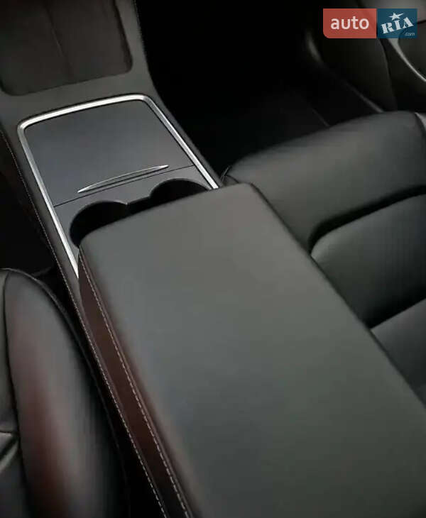 Седан Tesla Model 3 2021 в Тернополе фото 18 Седан Tesla Model 3 2021 в Тернополе