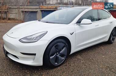 Седан Tesla Model 3 2020 в Києві