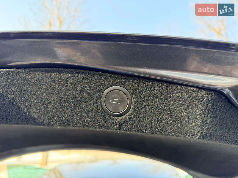 Седан Tesla Model 3 2024 в Кропивницькому фото 12 Седан Tesla Model 3 2024 в Кропивницькому