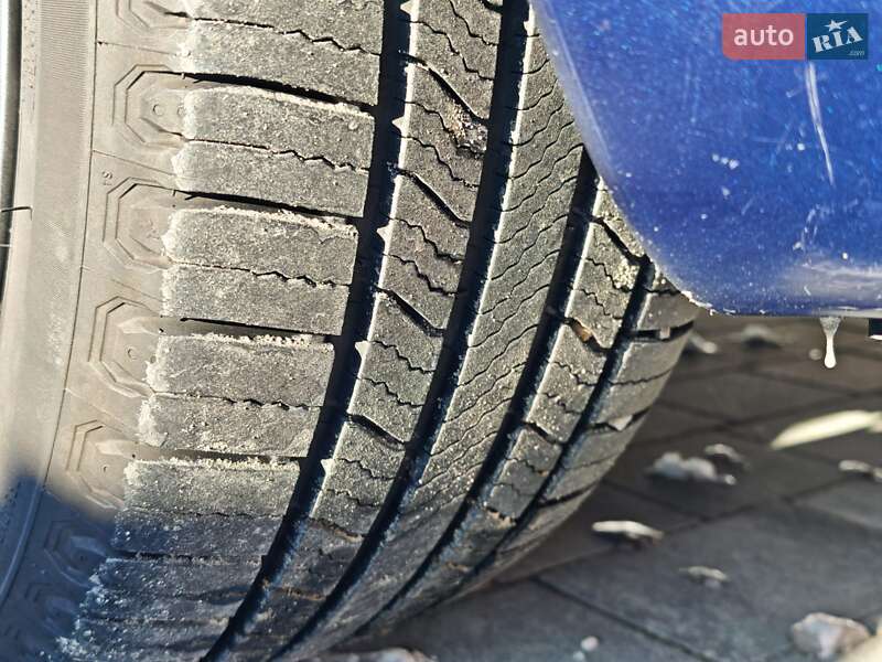 Седан Tesla Model 3 2023 в Львове