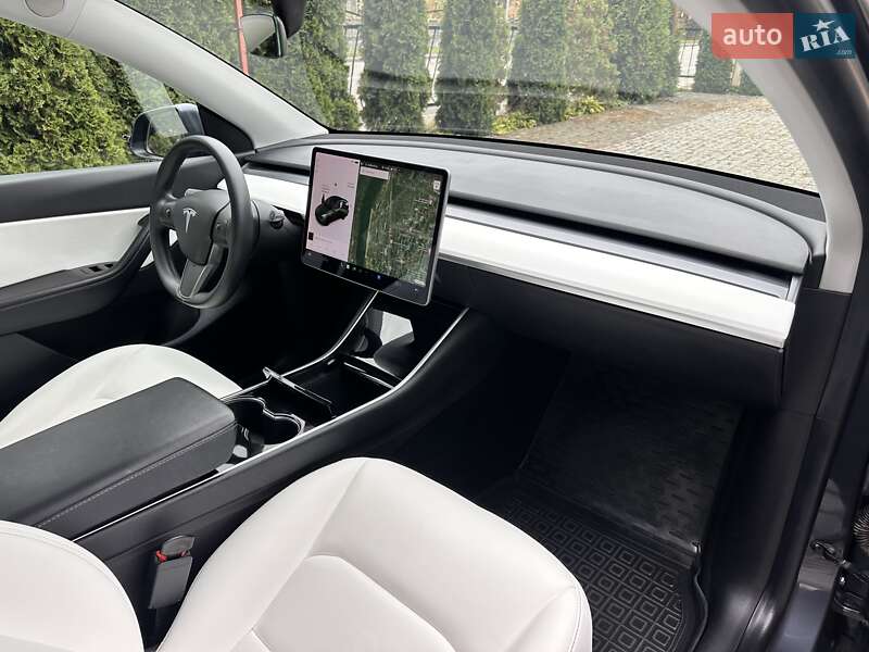 Седан Tesla Model 3 2018 в Киеве фото 15 Седан Tesla Model 3 2018 в Киеве