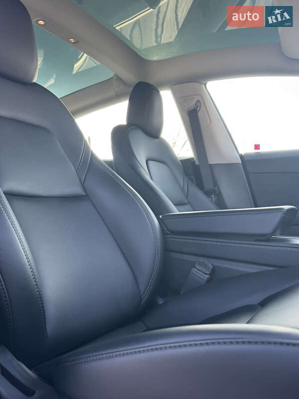 Седан Tesla Model 3 2022 в Ізмаїлі фото 14 Седан Tesla Model 3 2022 в Ізмаїлі