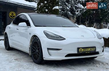 Седан Tesla Model 3 2017 в Львове