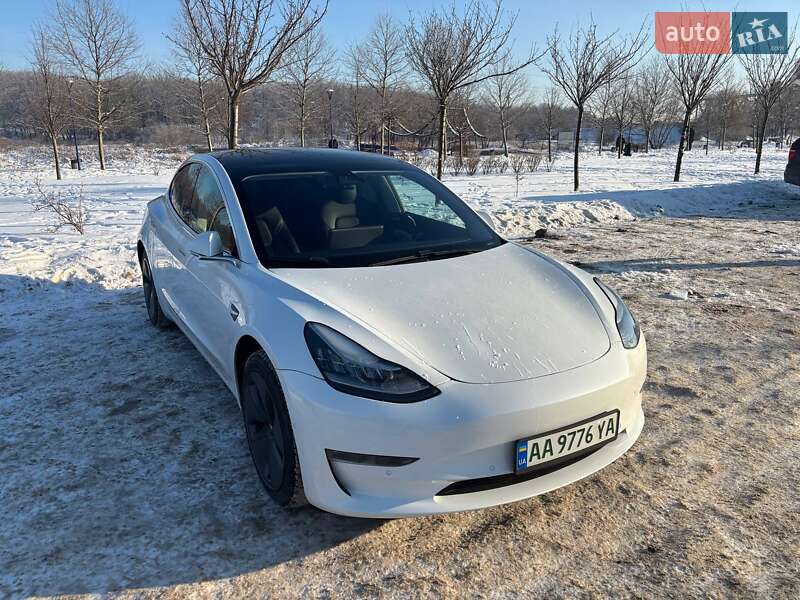 Седан Tesla Model 3 2019 в Ирпене