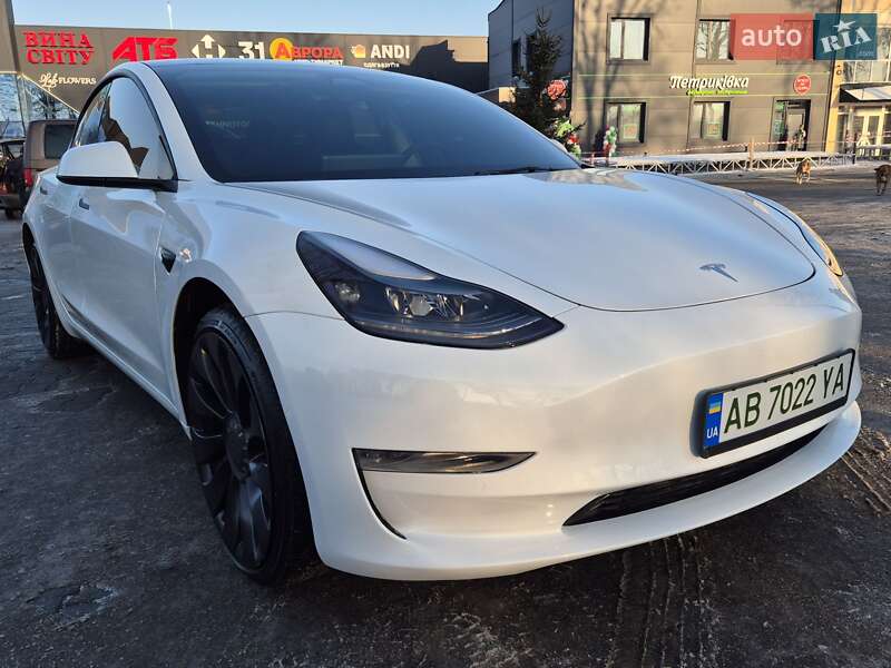 Седан Tesla Model 3 2022 в Вінниці