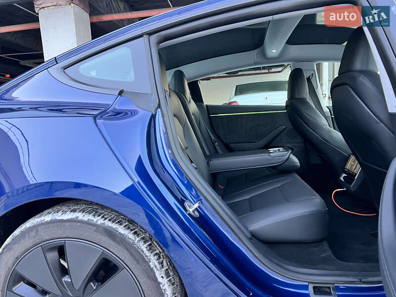 Седан Tesla Model 3 2024 в Киеве фото 47 Седан Tesla Model 3 2024 в Киеве