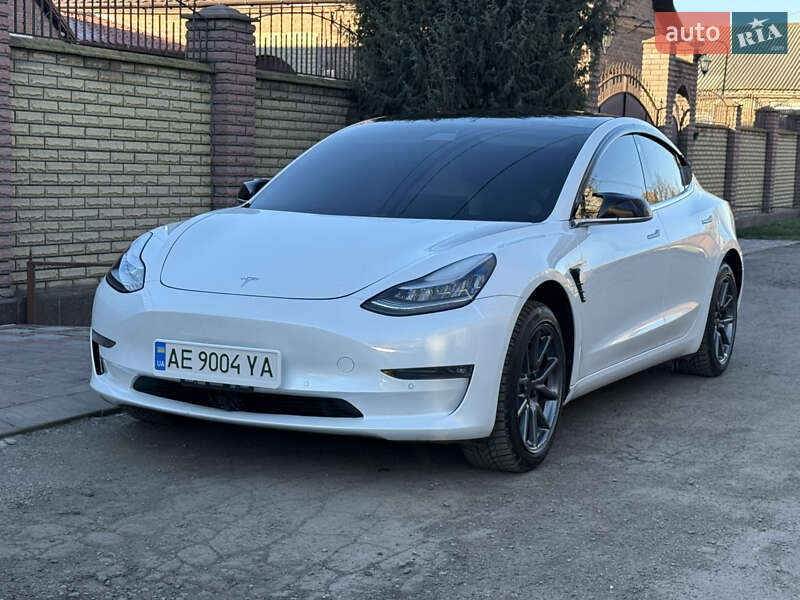 Седан Tesla Model 3 2019 в Кривом Роге
