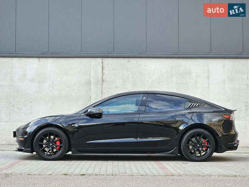 Седан Tesla Model 3 2019 в Києві фото Седан Tesla Model 3 2019 в Києві