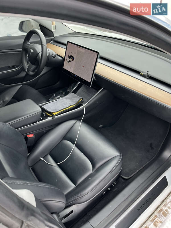 Седан Tesla Model 3 2019 в Борисполе фото 18 Седан Tesla Model 3 2019 в Борисполе