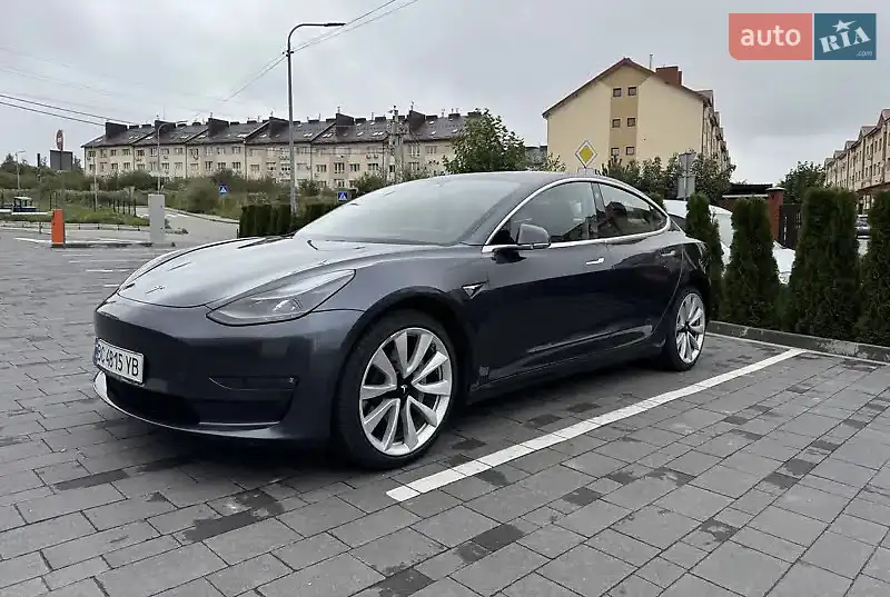 Tesla Model 3 2018