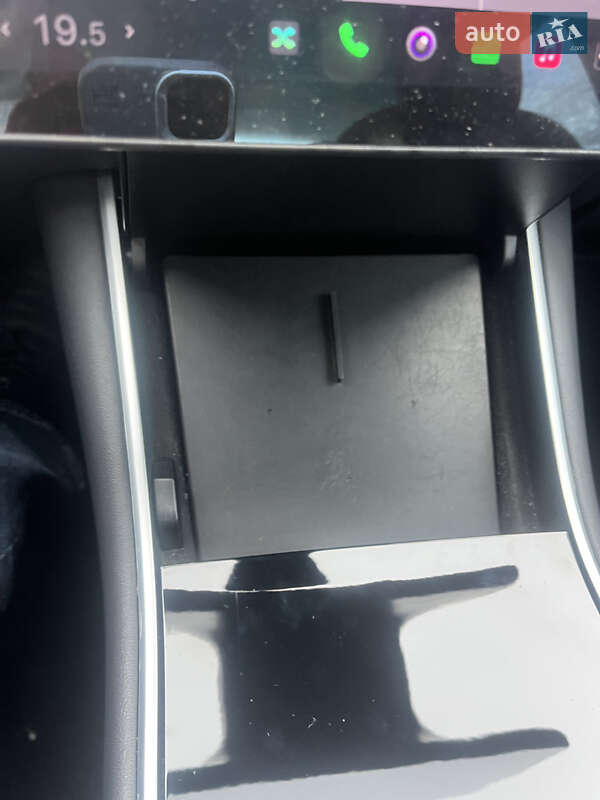 Седан Tesla Model 3 2019 в Стрые