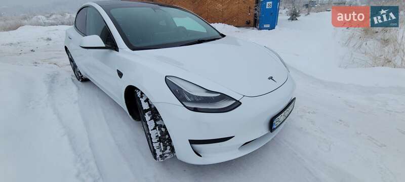 Седан Tesla Model 3 2019 в Львові фото Седан Tesla Model 3 2019 в Львові