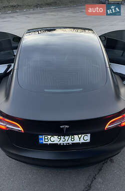 Седан Tesla Model 3 2020 в Львове