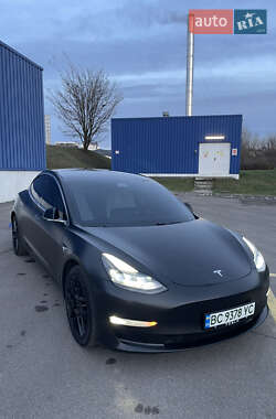 Седан Tesla Model 3 2020 в Львове